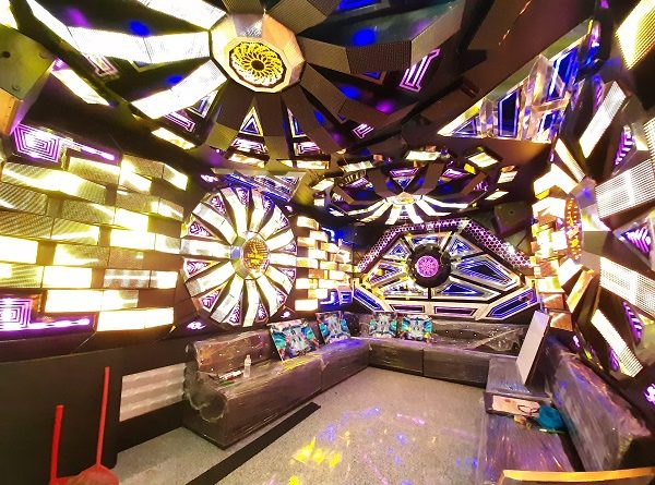 Giá thiết kế thi công phòng karaoke được tính như thế nào?