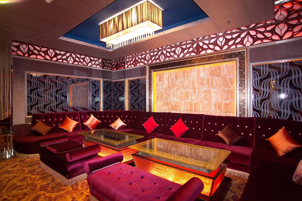 Đội ngũ thiết kế dự án karaoke chuyên nghiệp