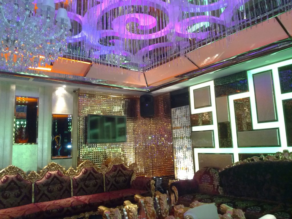 Tư vấn quan trọng về âm thanh trong phòng karaoke